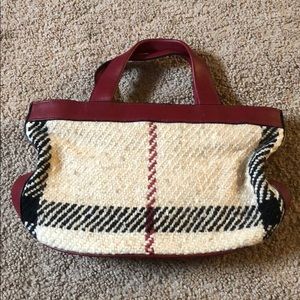 Burberry purse